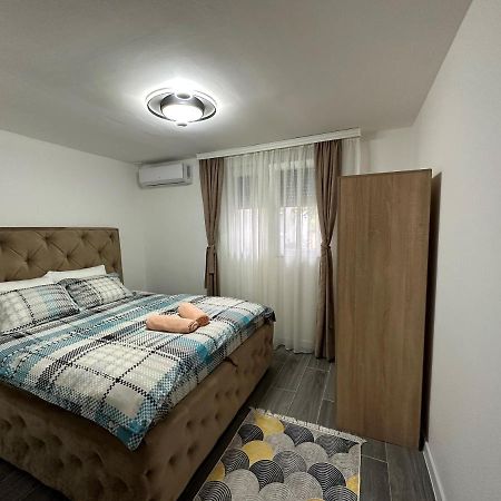 Vucinic Studio Apartment Cetinje Eksteriør billede