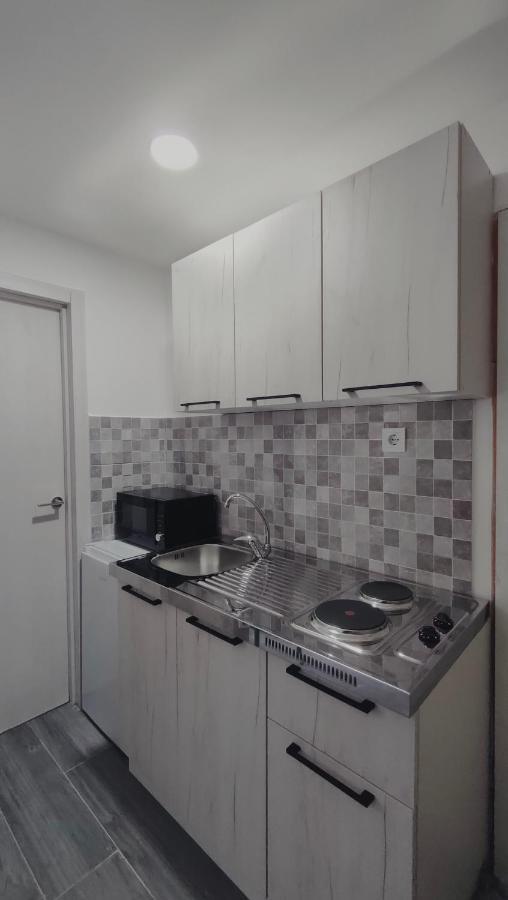 Vucinic Studio Apartment Cetinje Eksteriør billede