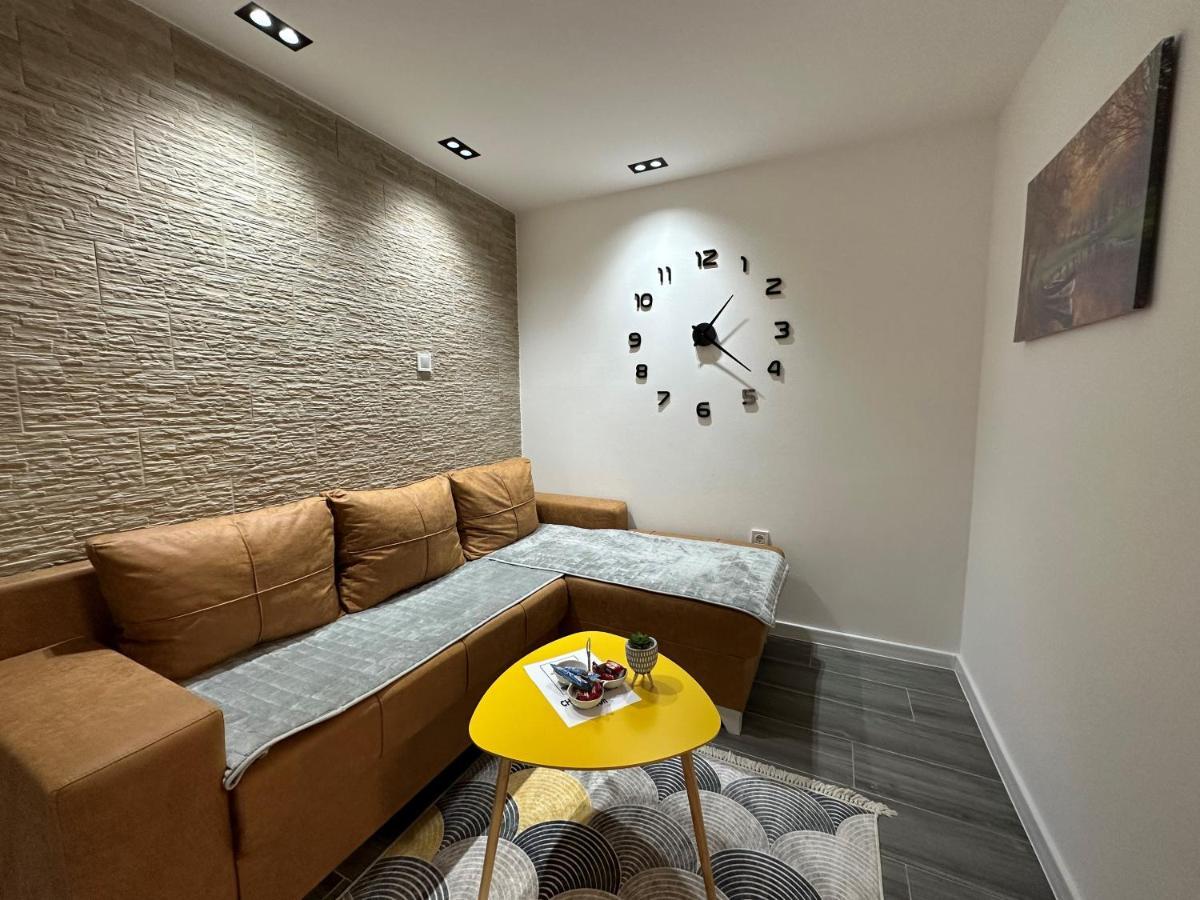 Vucinic Studio Apartment Cetinje Eksteriør billede
